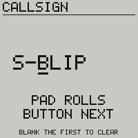 Le champ indicatif : S-BLIP en triple hauteur, une barre sous le troisième caractère, PAD ROLLS au-dessus de BUTTON NEXT, et BLANK THE FIRST TO CLEAR en bas